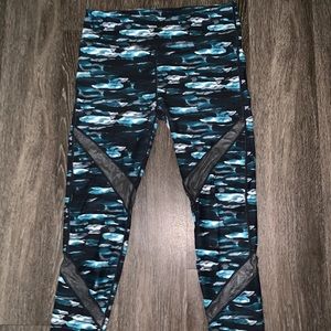Mesh workout leggings